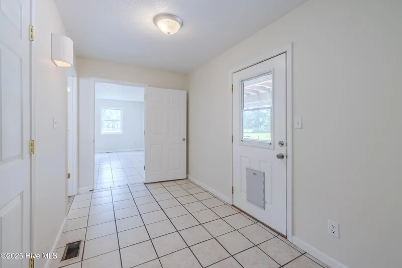 161 Howard Lane, Swansboro, NC 28584, Cedar Point, North Carolina, United States. - Photo 8