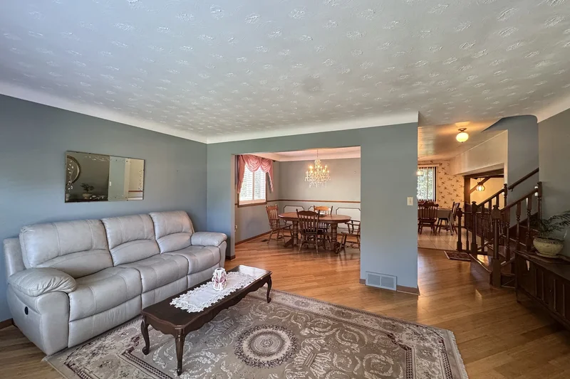 10 Bullocks Corners, St. Catharines, ON L2M 6W8, St. Catharines, Ontario, Canada. - Photo 2