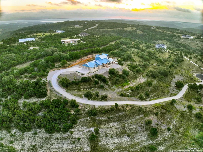 1023 Comanche Rdg, New Braunfels, TX 78132, New Braunfels, Texas, United States. - Photo 20