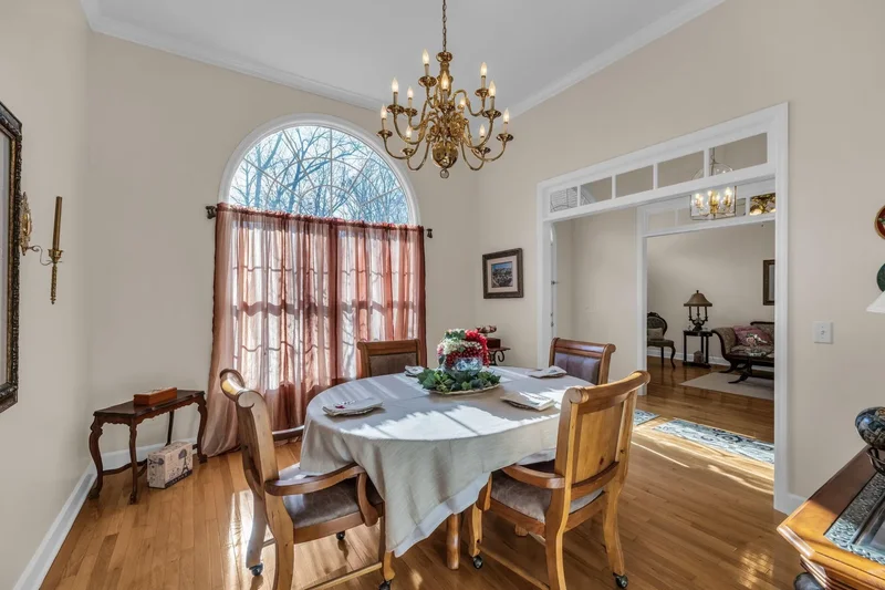 1096 Harbor Landing Drive, Soddy Daisy, TN 37379, Soddy-Daisy, Tennessee, United States. - Photo 9