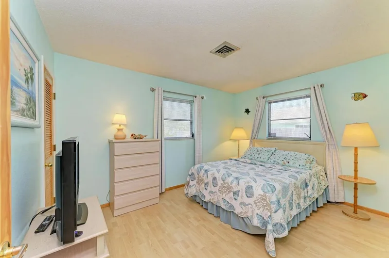 401 Shore Road, Venice, Florida, United States. - Photo 29