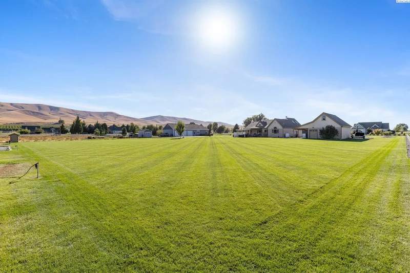17305 S Lanell Dr, Prosser, WA 99350, Prosser, Washington, United States. - Photo 38