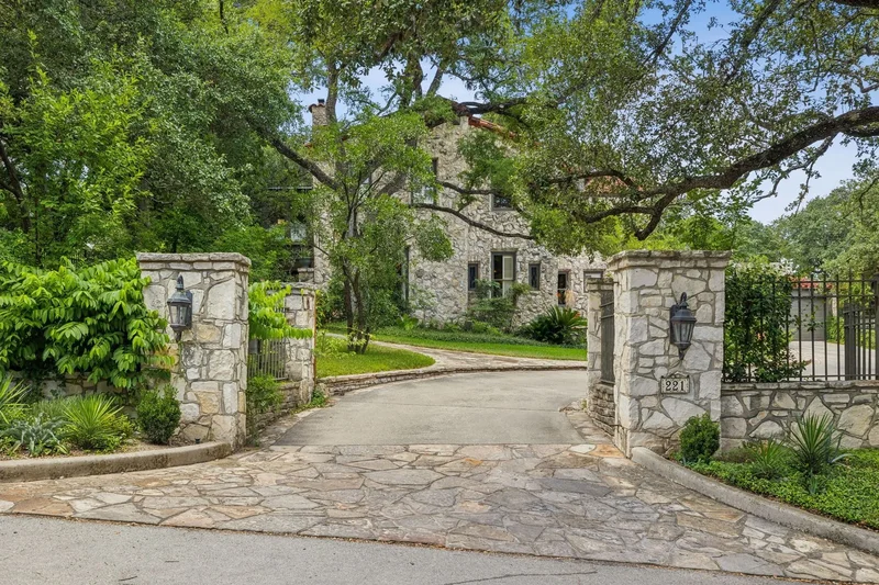 221 Devine Road, San Antonio, UT, 78209, USA, San Antonio, Texas, United States. - Photo 10