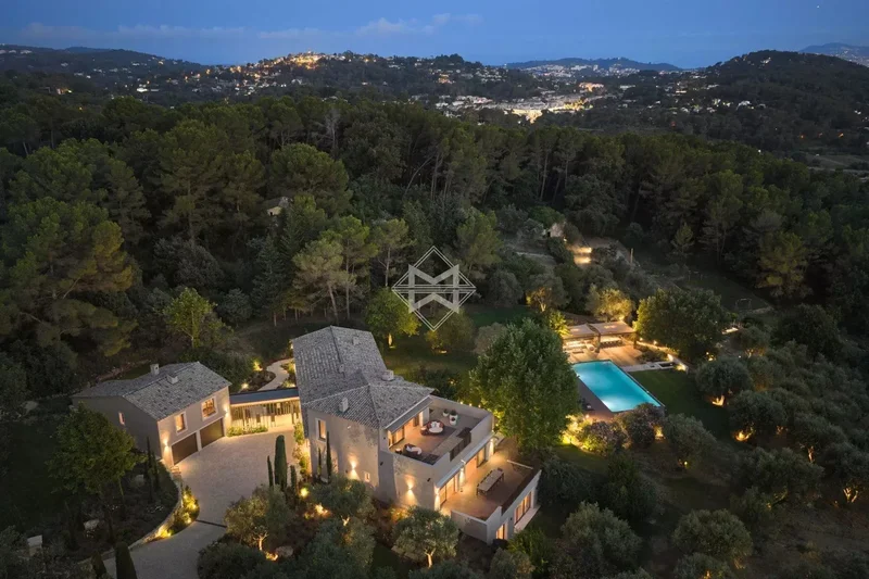 Mougins, Provence-Alpes-Côte d'Azur, France. - Photo 3