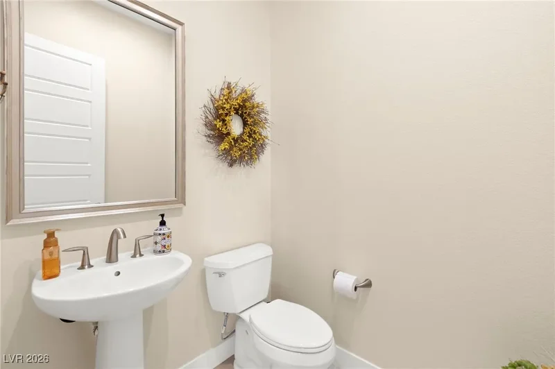6810 Silver Crescent Street, Las Vegas, Nevada, United States. - Photo 34