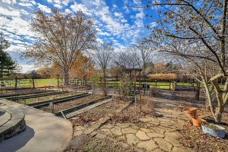 42W420 Campton Hills Road, Kaneville, Illinois, United States. - Photo 51