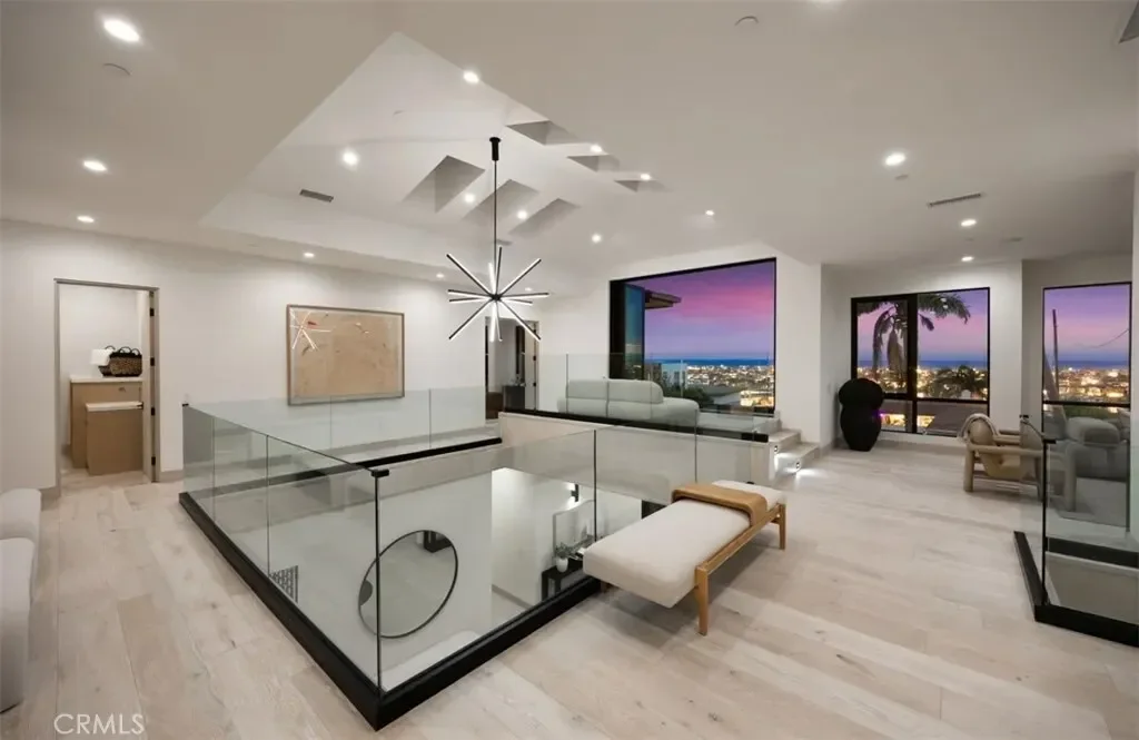1210 Kings Rd, Newport Beach, California, United States. - Photo 33