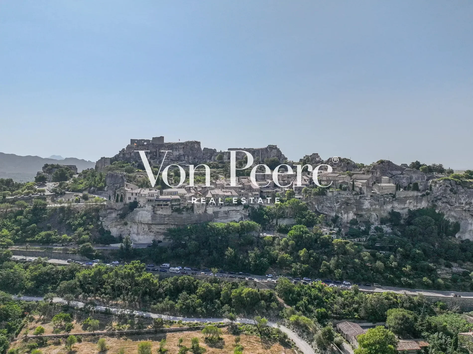 Les Baux-de-Provence, Provence-Alpes-Côte d'Azur, France. - Photo 12