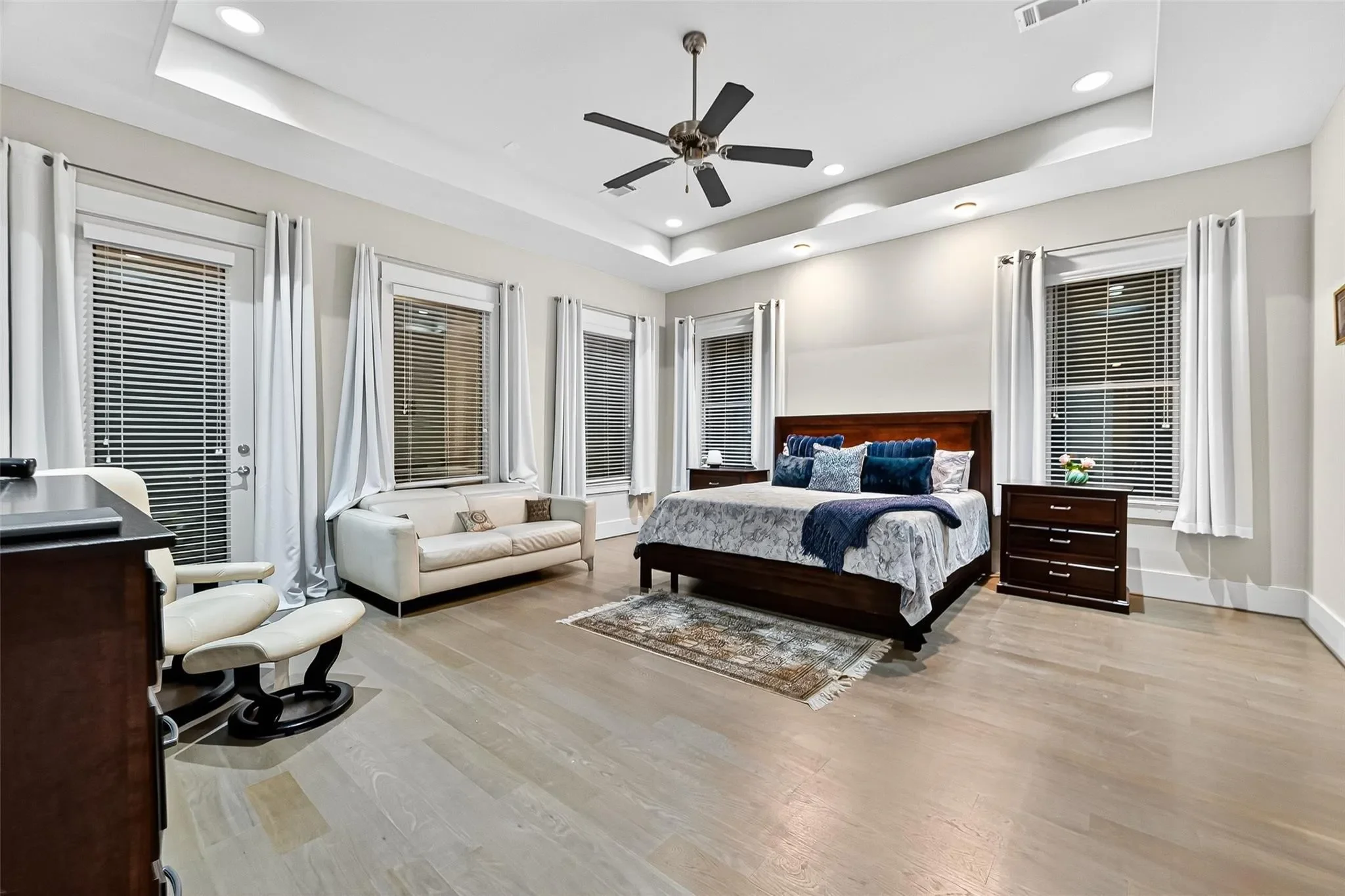 2217 W Main Street, Houston, Texas, United States. - Photo 3