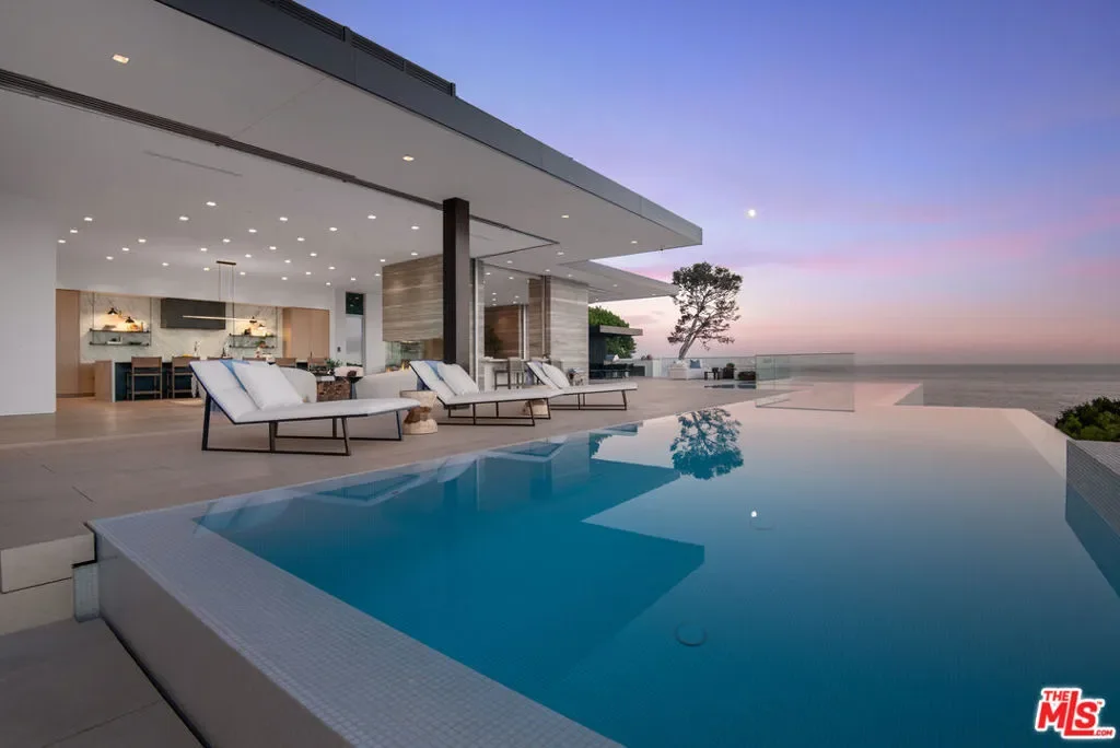 26946 Pacific Coast Hwy, Malibu, California, United States. - Photo 27