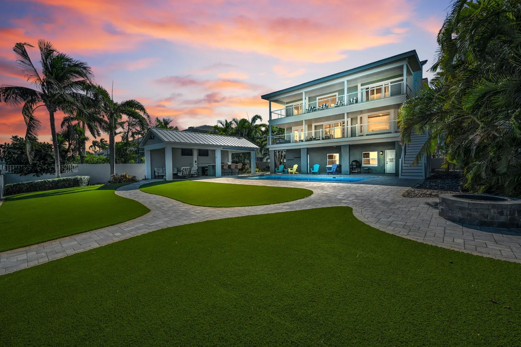 Exterior photo 4