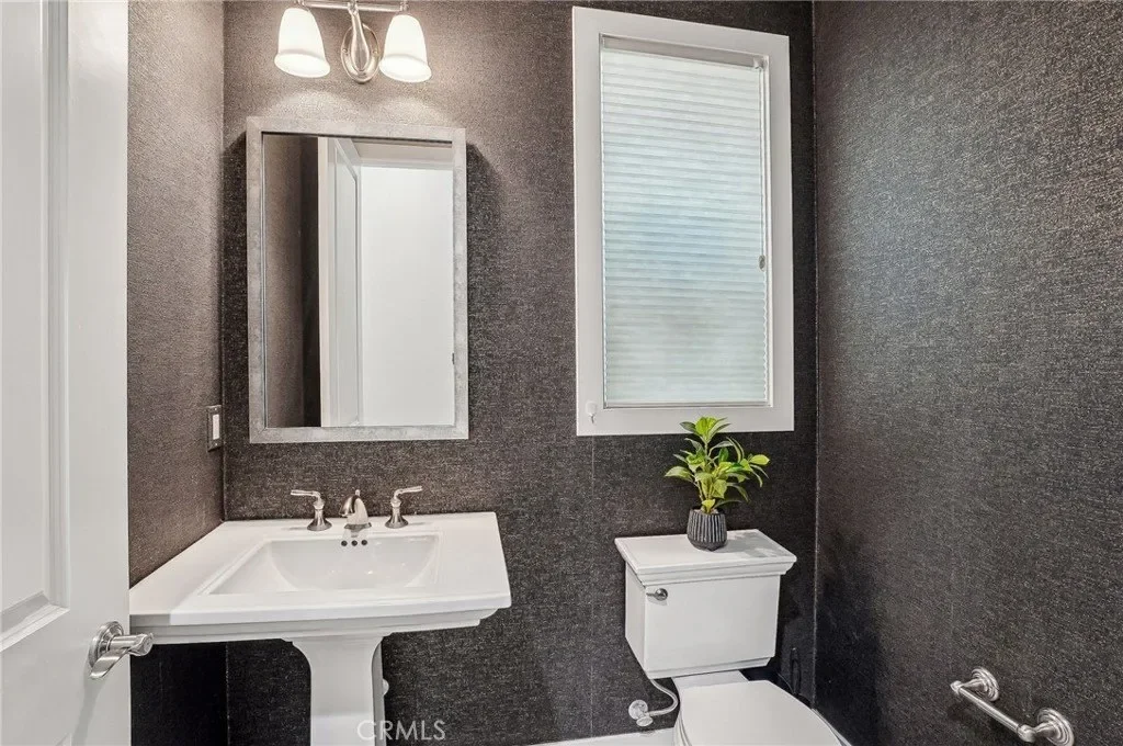 20452 W Esmerelda Lane, Porter Ranch, CA, 91326, USA, Los Angeles, California, United States. - Photo 24