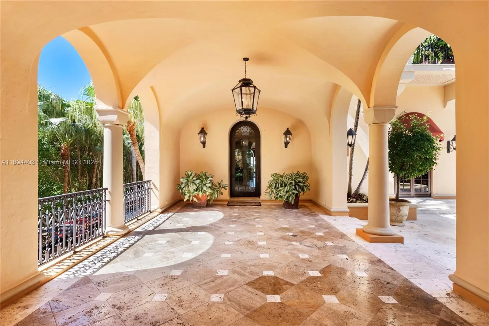 50 Casuarina Concourse, Miami, Florida, United States. - Photo 3