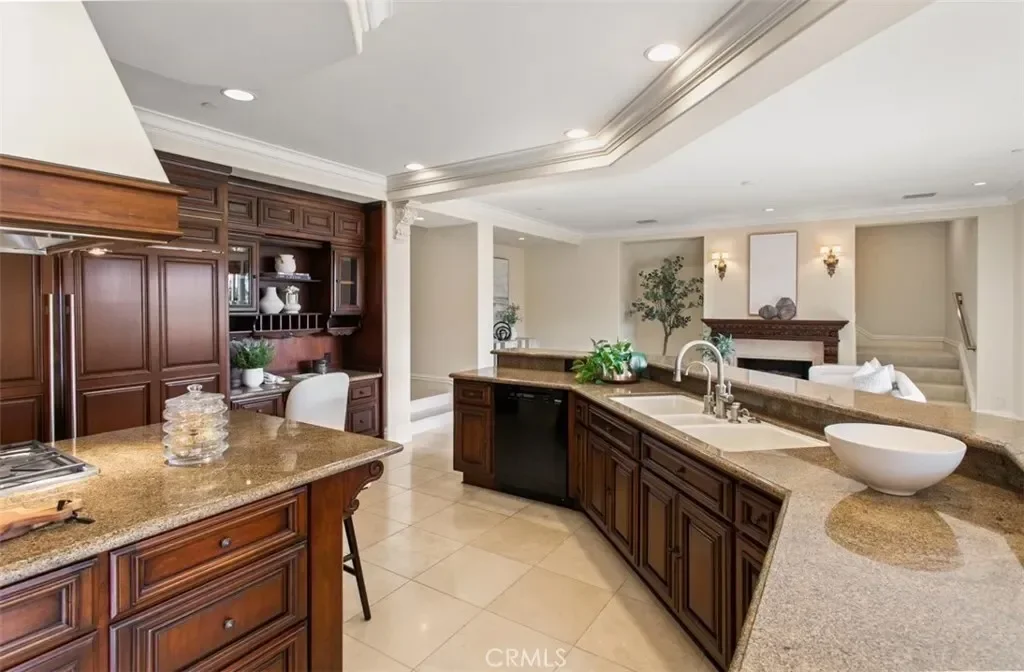 11 Shoreview, Newport Beach, California, United States. - Photo 44