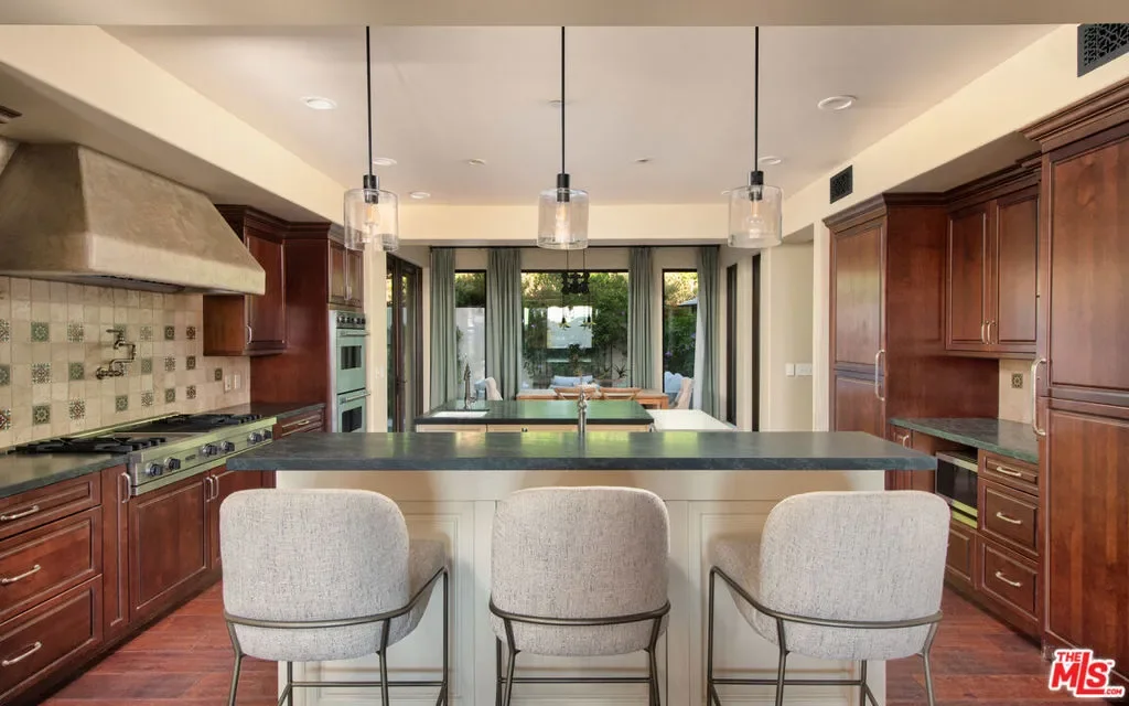 33330 Hassted Drive, Malibu, California, United States. - Photo 22