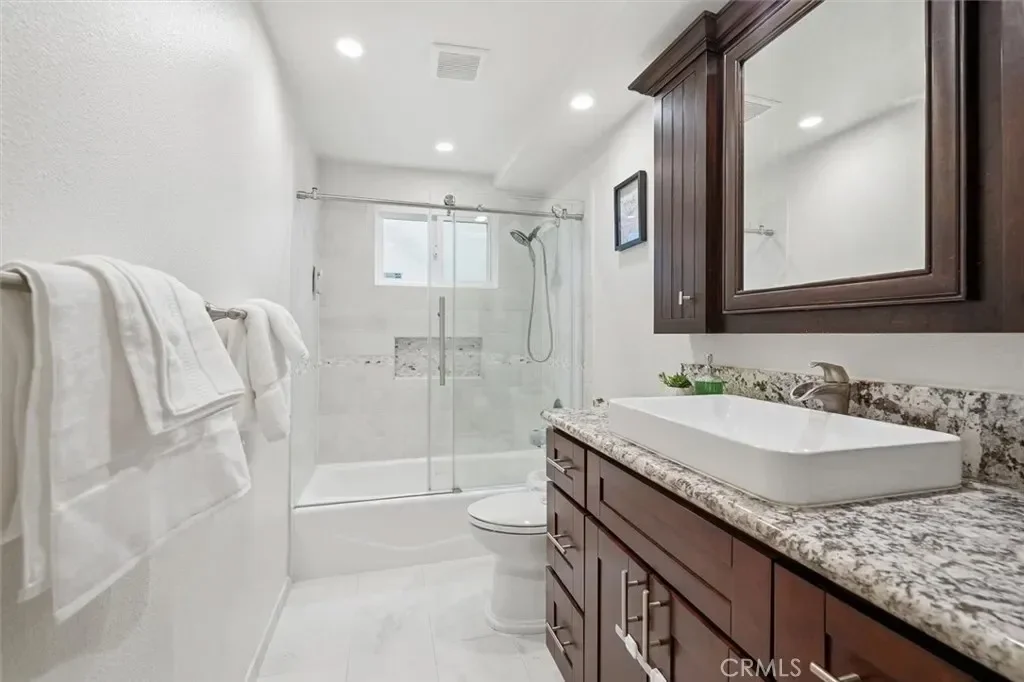 1805 Stanford, Torrance, California, United States. - Photo 25
