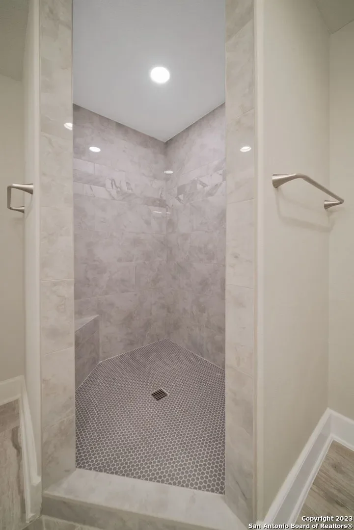 202 County Road 450, Hondo, TX 78861, Hondo, Texas, United States. - Photo 52
