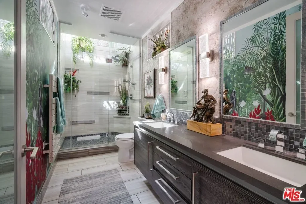 6732 W HEPBURN Way, Los Angeles, California, United States. - Photo 5
