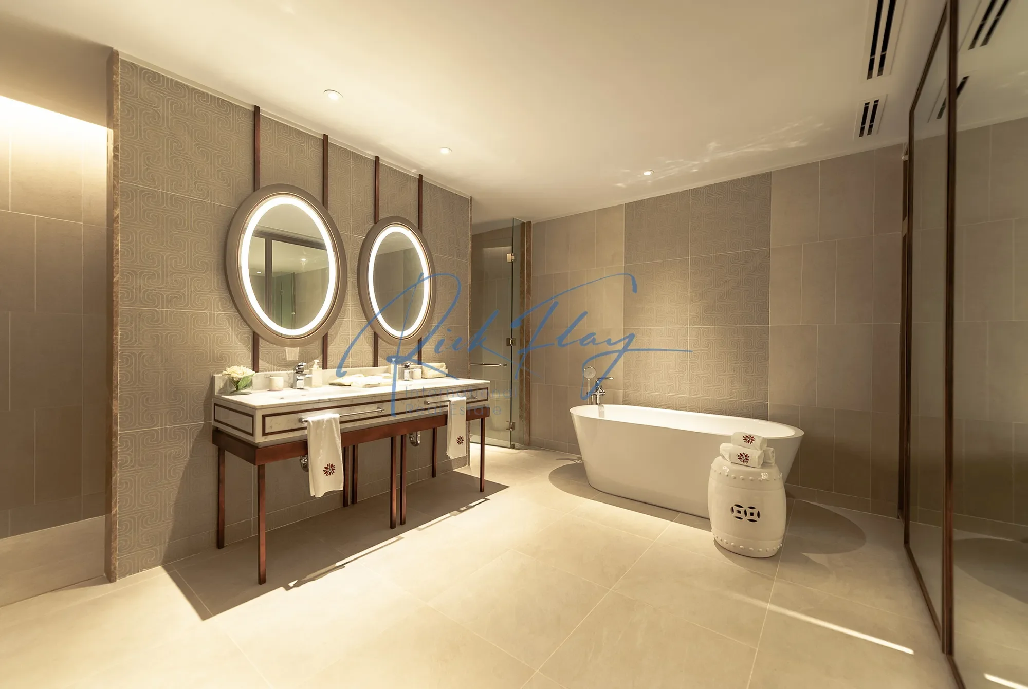 Gallery photo 10