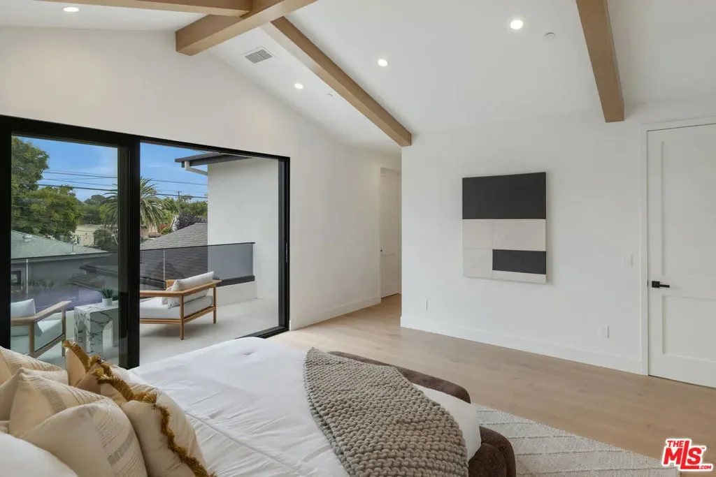 3910 Mclaughlin Avenue, Los Angeles, California, United States. - Photo 14