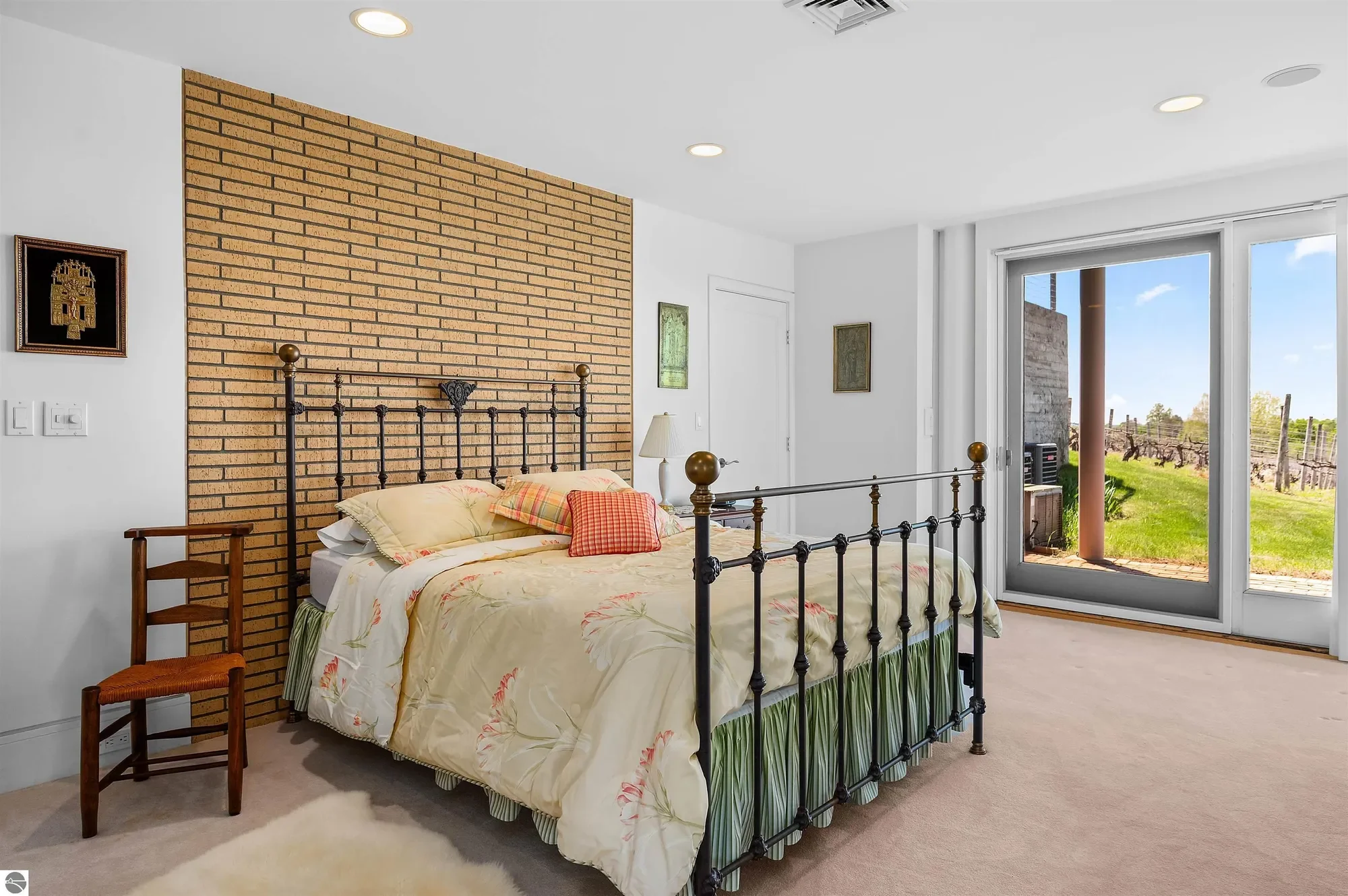 Gallery photo 10
