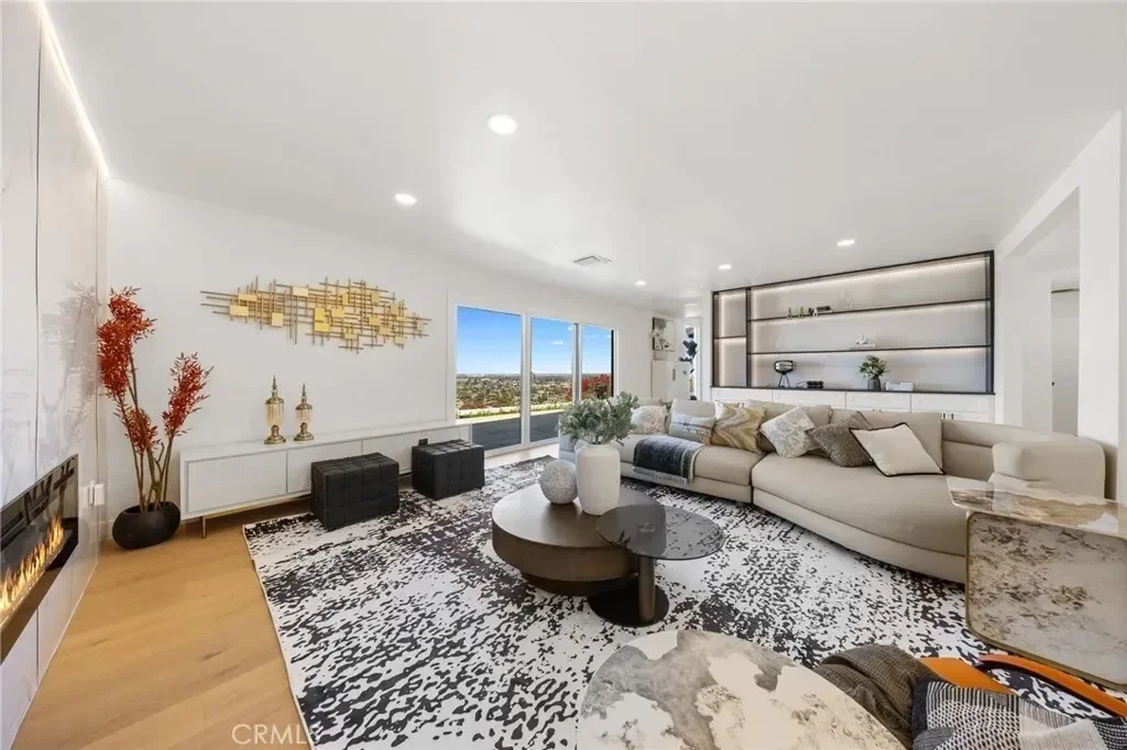 12284 Circula Panorama, Santa Ana, California, United States. - Photo 7