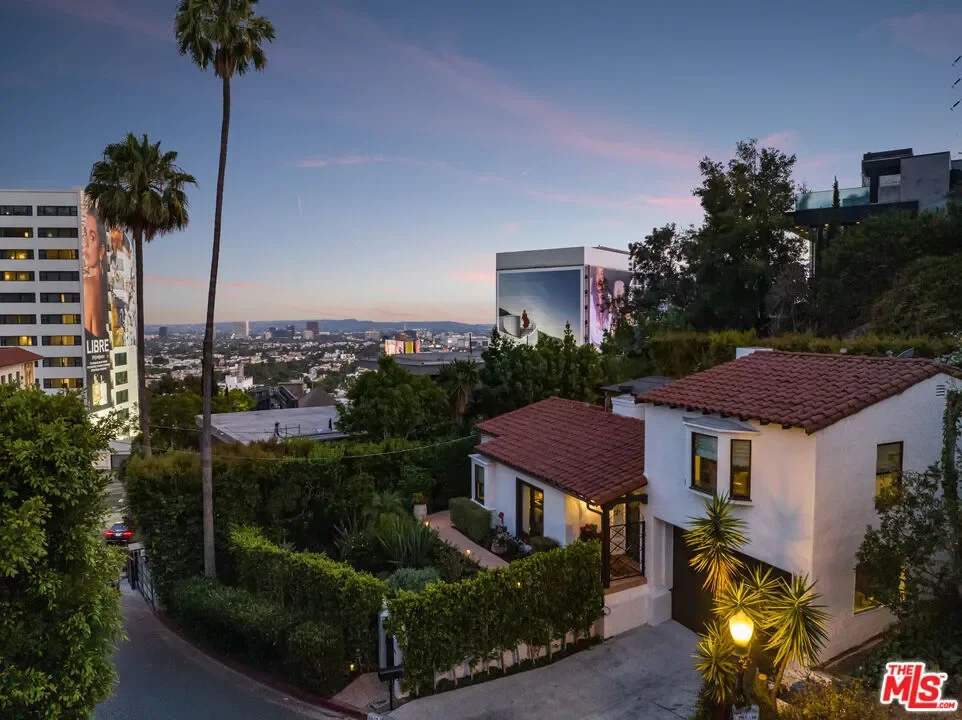 1417 Queens Rd, Los Angeles, California, United States. - Photo 9