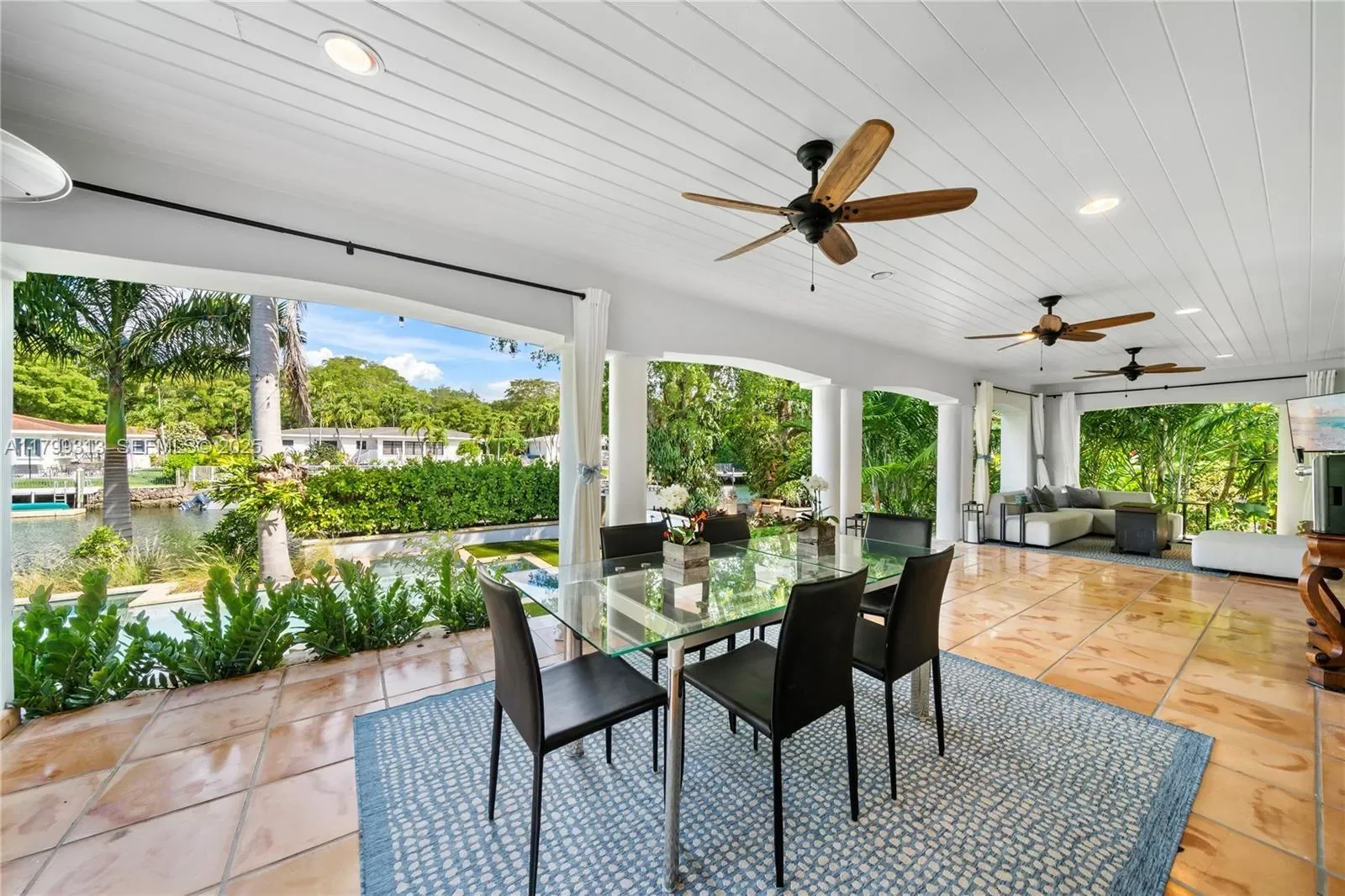 725 Vilabella Ave, Coral Gables, Florida, United States. - Photo 32