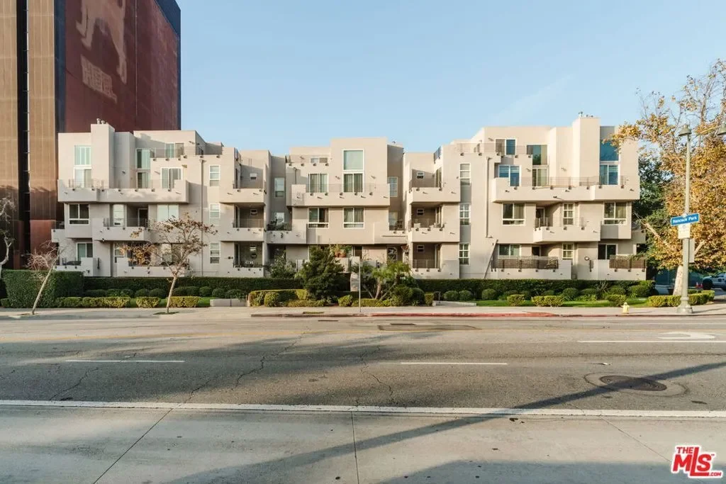 4925 Wilshire Boulevard 103, Los Angeles, California, United States. - Photo 24