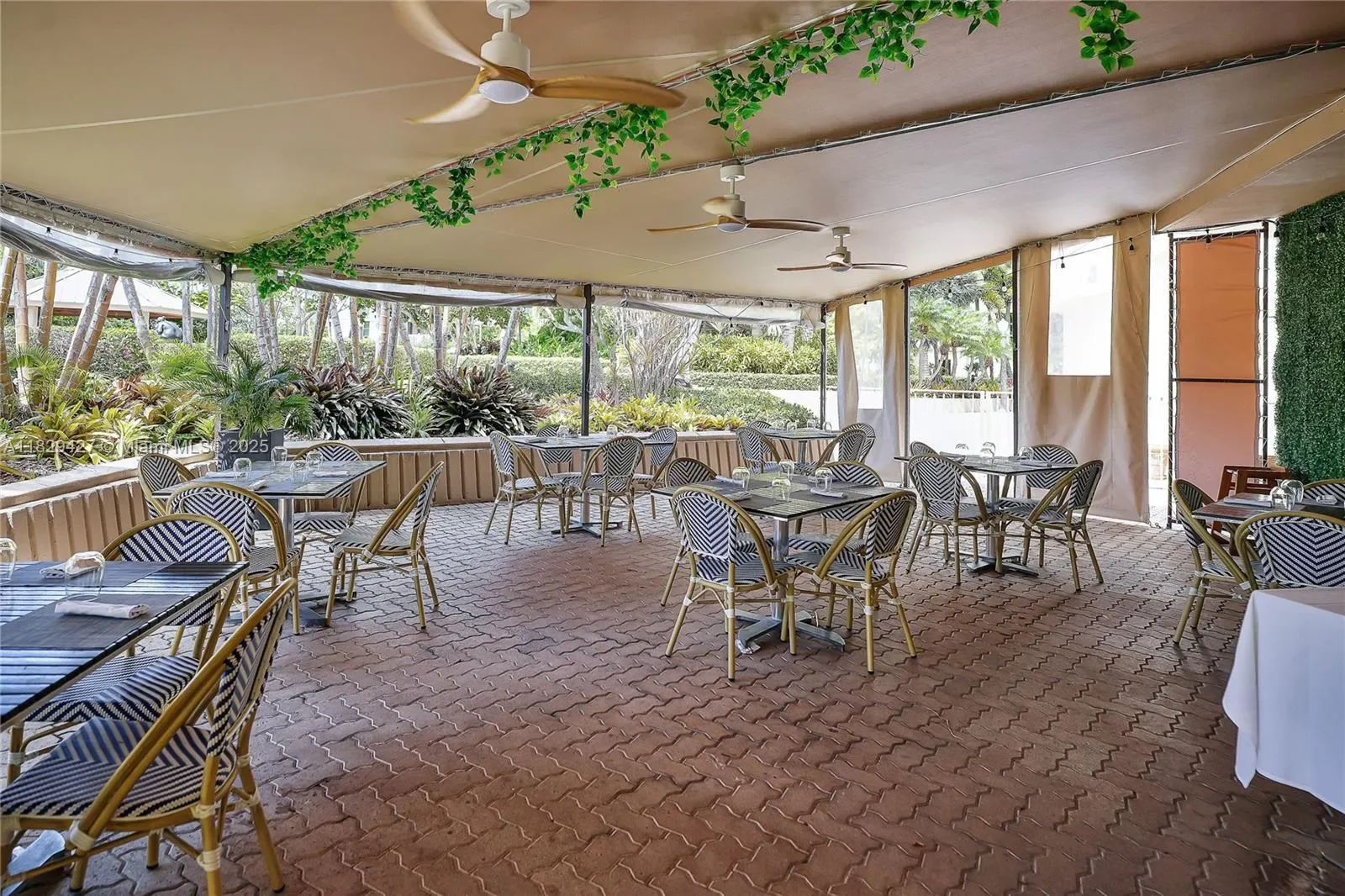 1121 Crandon Blvd F201, Key Biscayne, Florida, United States. - Photo 48