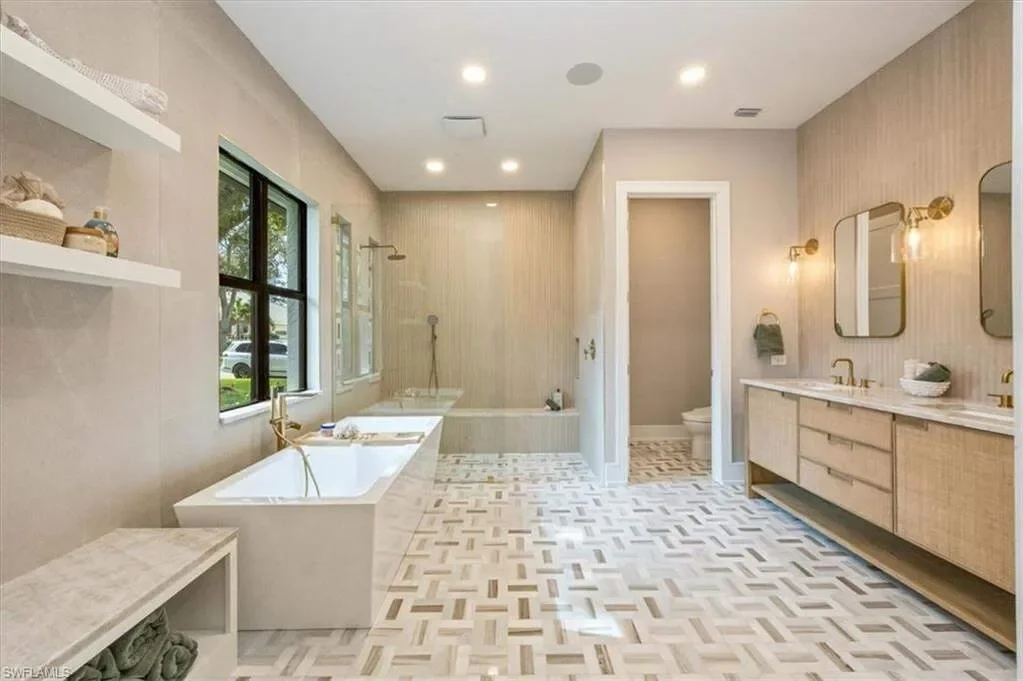 226 Monterey DR, Naples, FL, 34119, USA, Naples, Florida, United States. - Photo 11