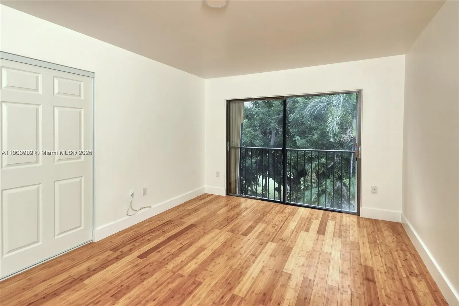 3905 Adra Ave, Doral, Florida, United States. - Photo 7