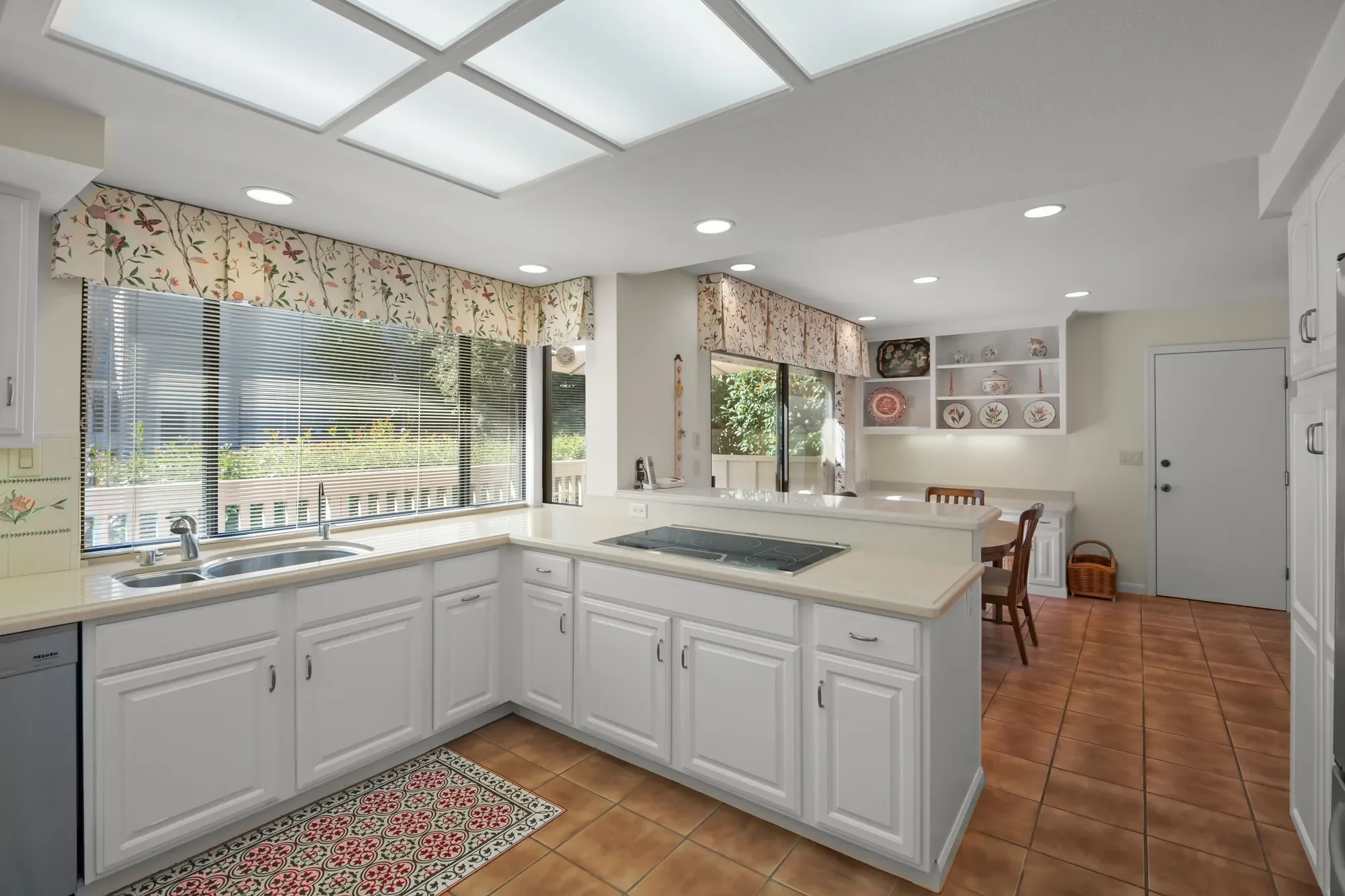 1360 Trinity Drive , Menlo Park, CA 94025, Menlo Park, California, United States. - Photo 1