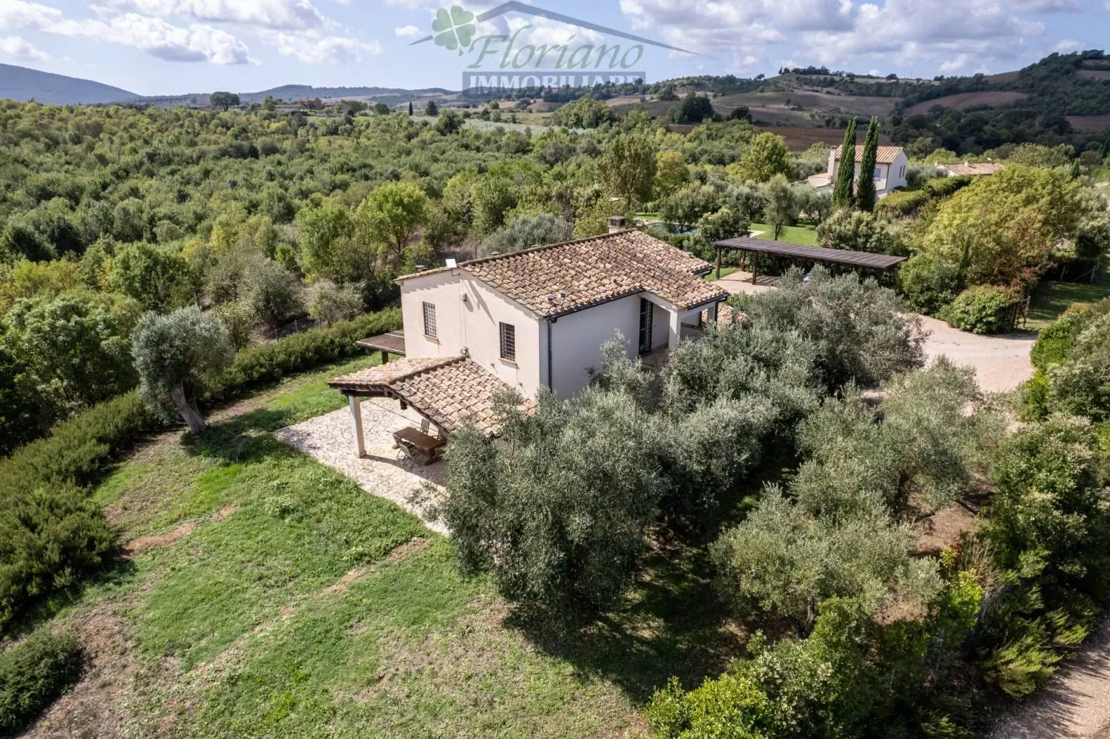 Via Vallerana Alta, Capalbio, Tuscany, Italy. - Photo 2
