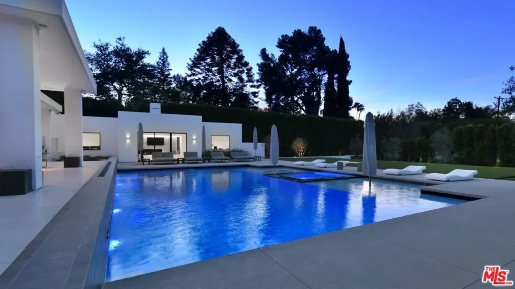 16032 VALLEY VISTA Boulevard, Los Angeles, California, United States. - Photo 29