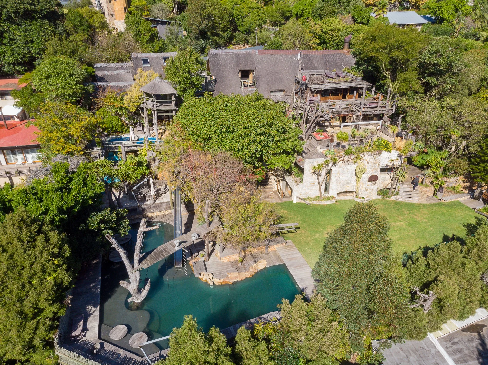 Exterior photo 7