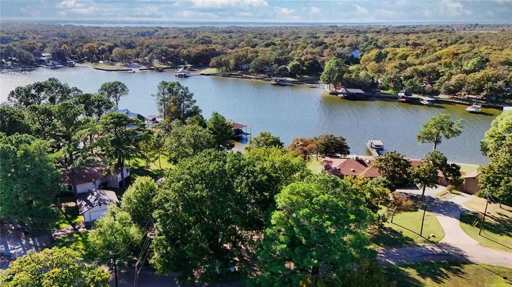 230 Bushwhacker Drive, Gun Barrel City, Texas, United States. - Photo 36