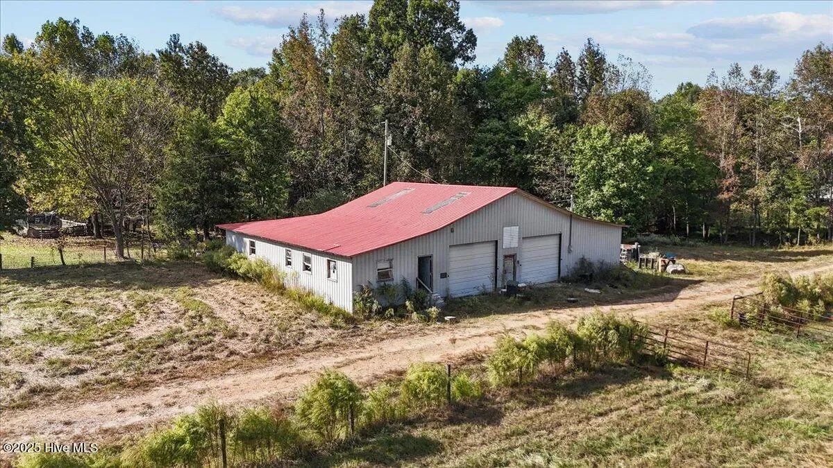 6464 Bonlee Bennett Road, Bear Creek, North Carolina, United States. - Photo 58