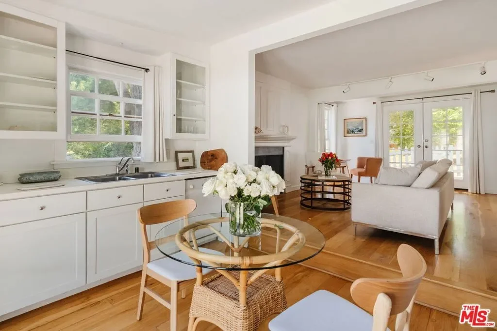 1520 Bonnell Drive, Topanga, California, United States. - Photo 21