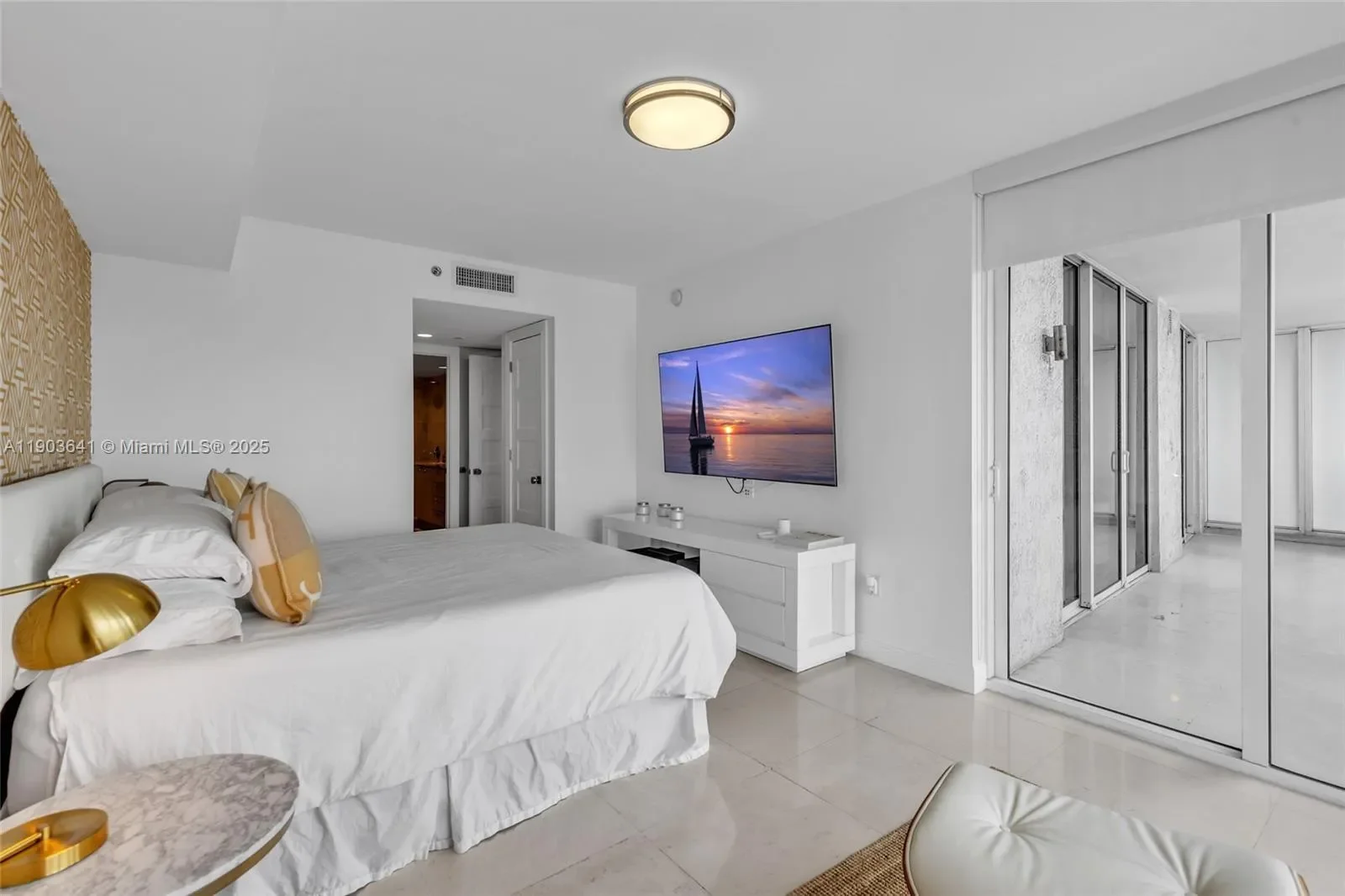 1800 S Ocean Dr 2207, Hallandale Beach, Florida, United States. - Photo 35