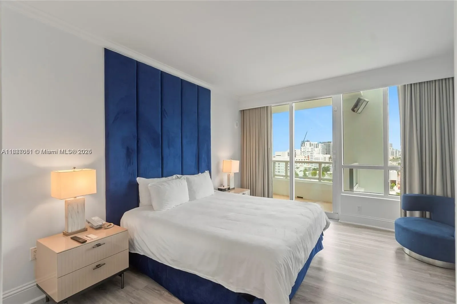 4401 COLLINS AV 1214, Miami Beach, Florida, United States. - Photo 21