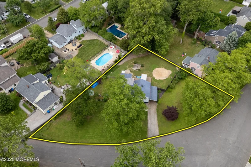 11 Woodside Drive, Red Bank, NJ 07701, Red Bank, New Jersey, United States. - Photo 47