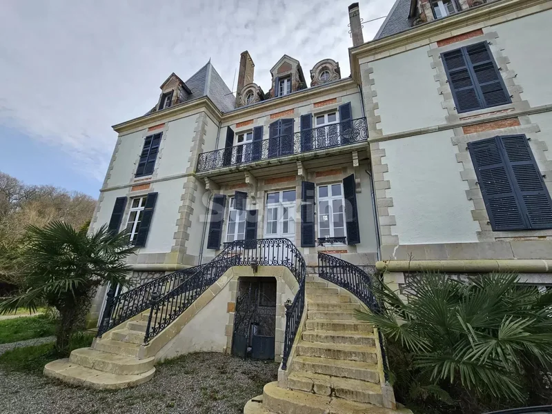 Béarn - Château Napoléon III on 42000m² - Swimming pool -Tennis