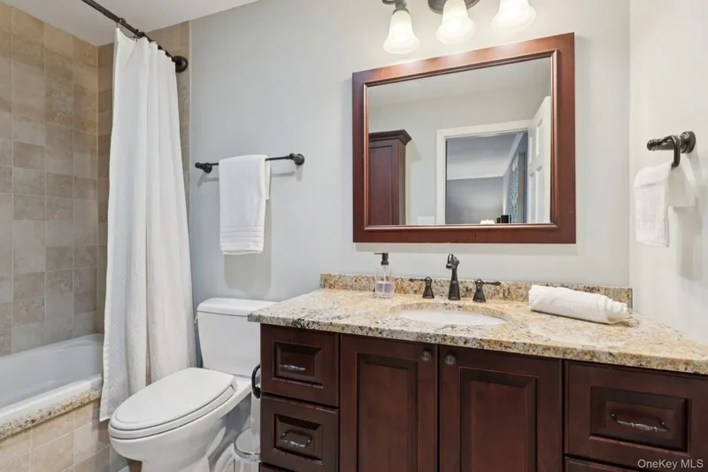 85 Kilburn Road, Garden City, NY, 11530, USA, Garden City, New York, United States. - Photo 20