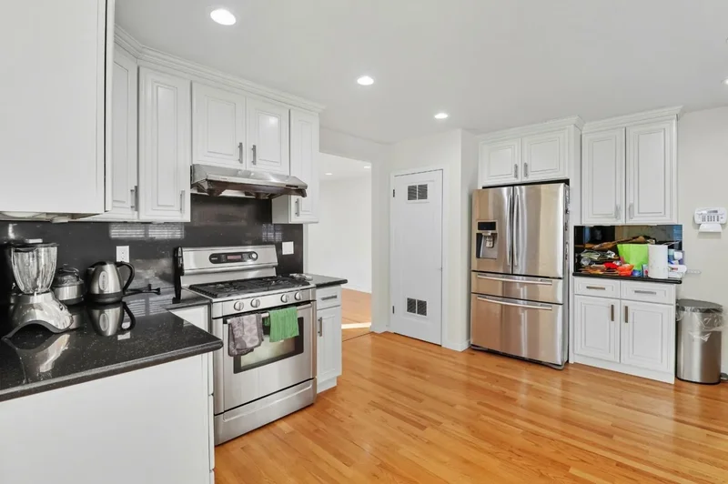 Single Family Residence in Redwood City