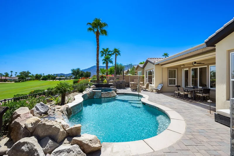 Single Family Residence in La Quinta