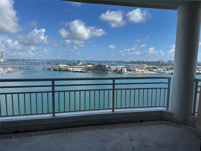 848 Brickell Key Dr 2502, Miami, Florida, United States. - Photo 5