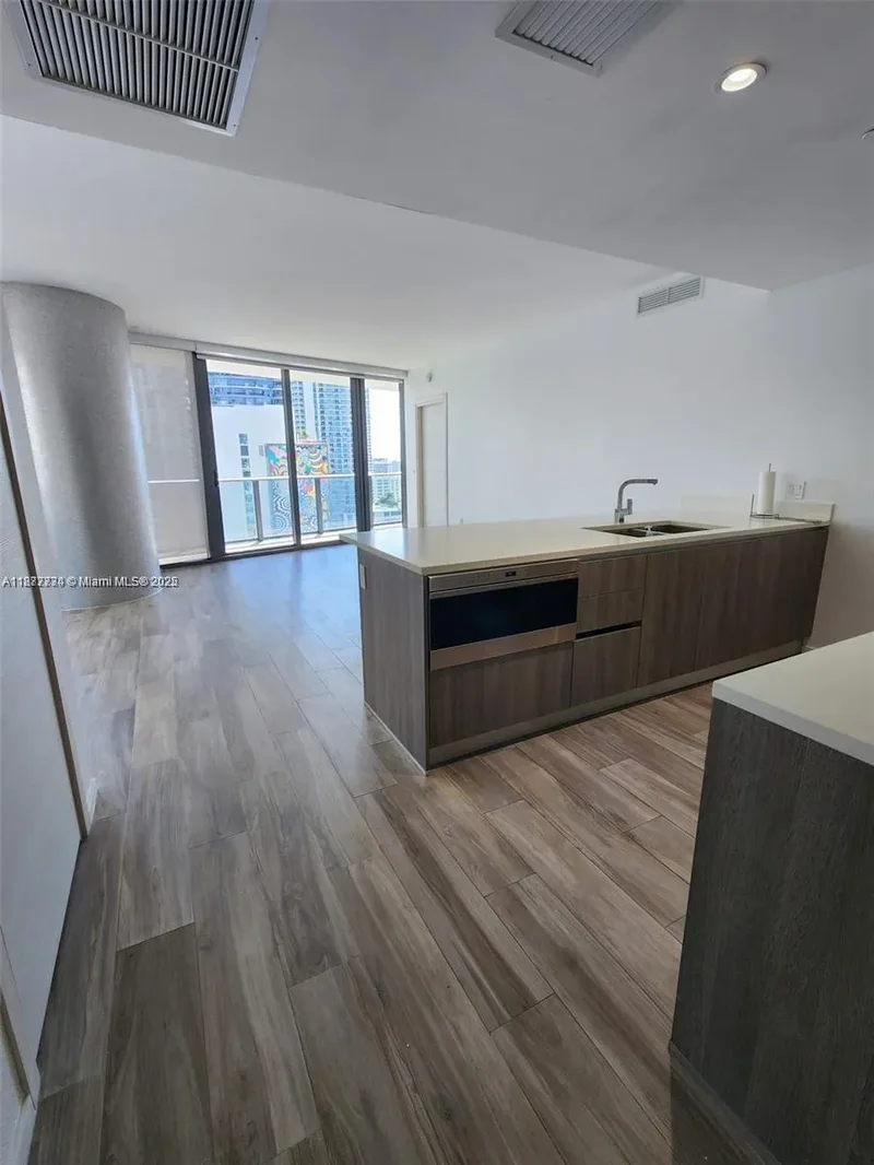 801 S Miami Ave 1804, Miami, Florida, United States. - Photo 6