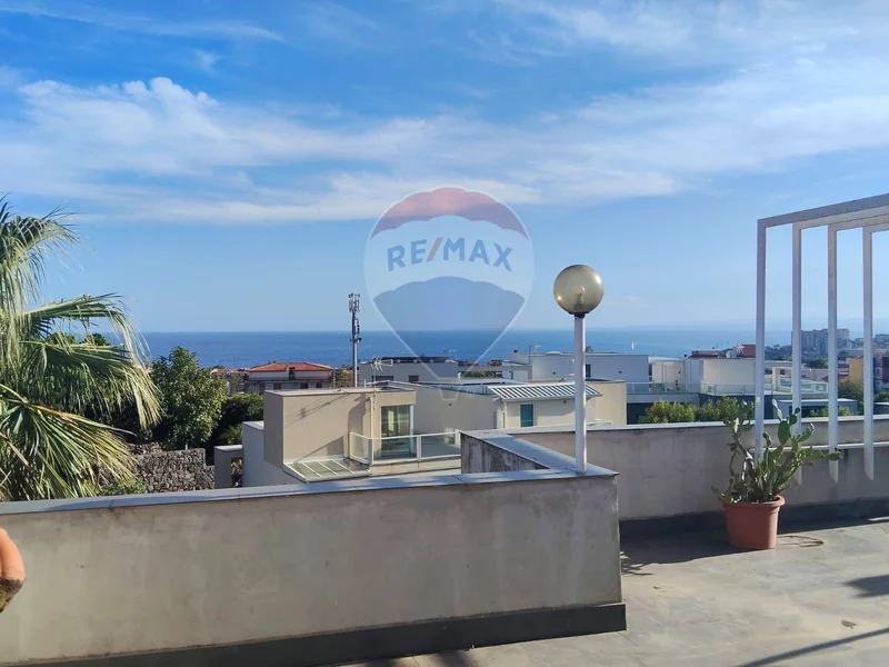 Appartamento in vendita a Catania, Ognina