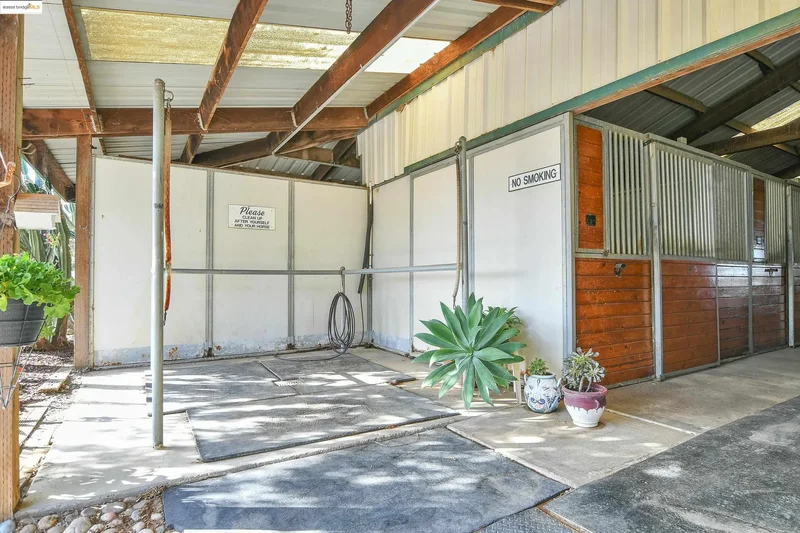 23701 Marsh Creek Rd, Brentwood, California, United States. - Photo 11